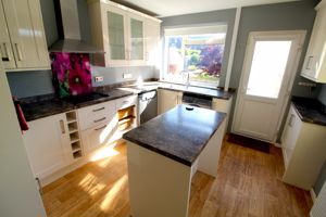 Kitchen- click for photo gallery